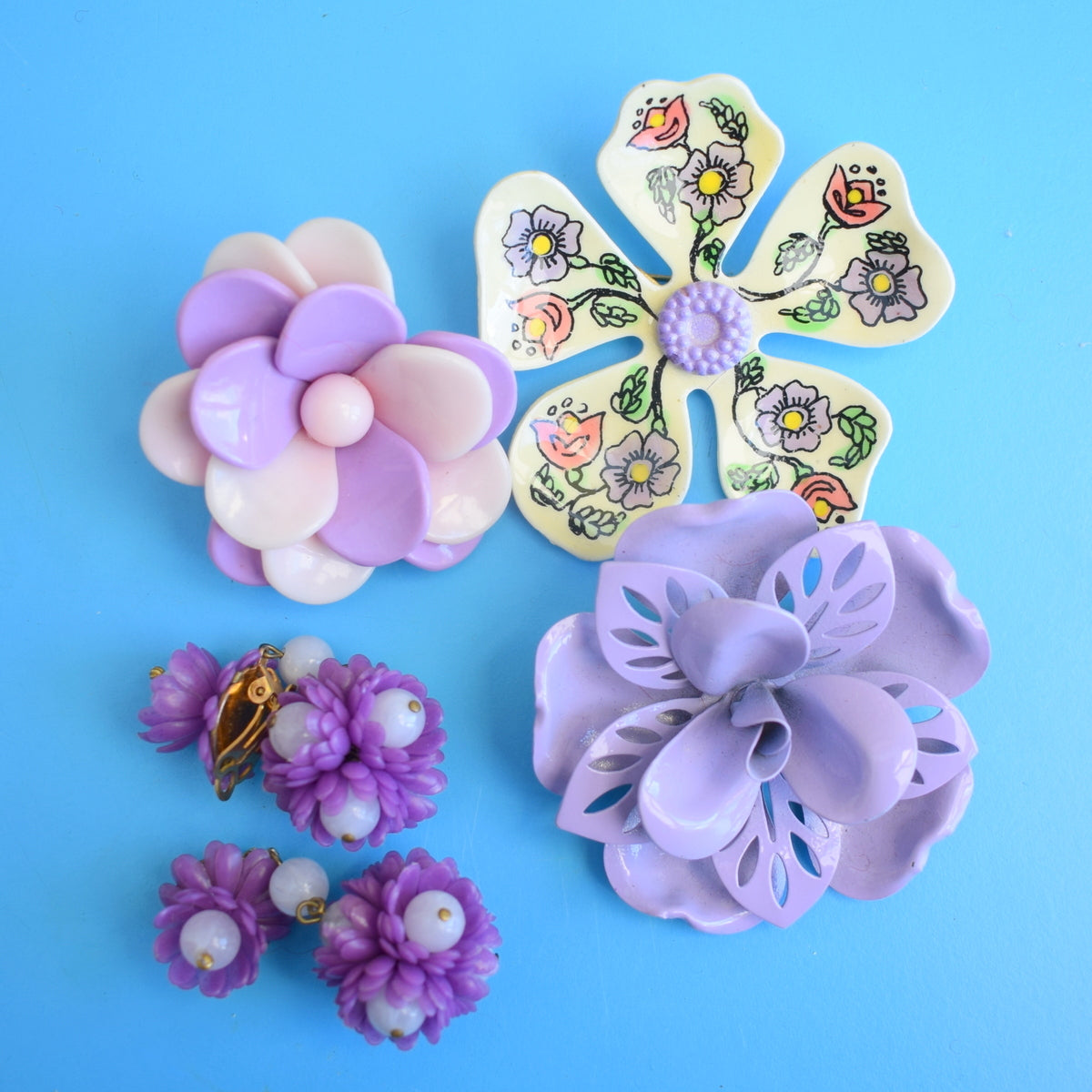 Vintage 1970s Enamel Brooch Pins - Flower Designs - Purples Mixed