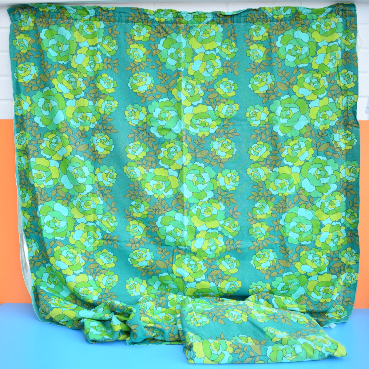 Vintage 1960s Quality Cotton Curtains Flower Power,  Green