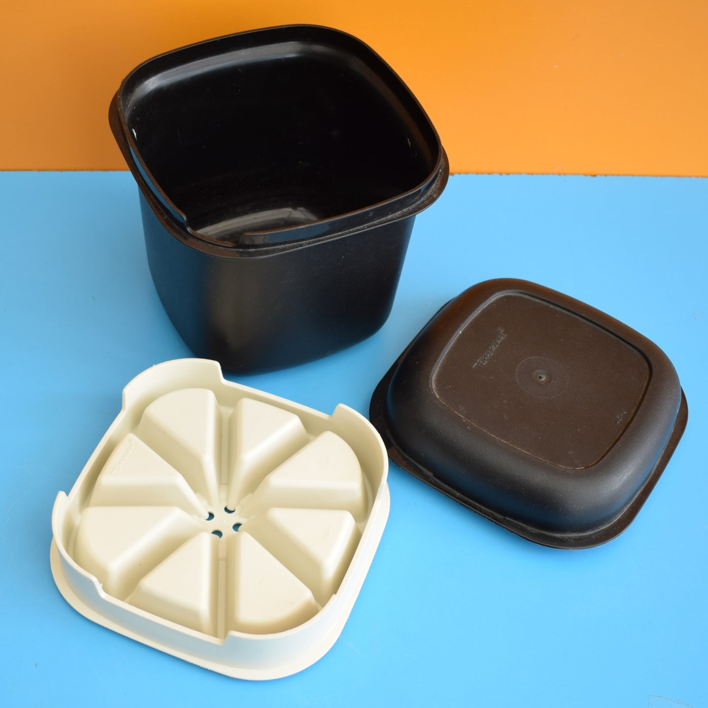 Vintage 1970s Ice Bucket - Tupperware - Black