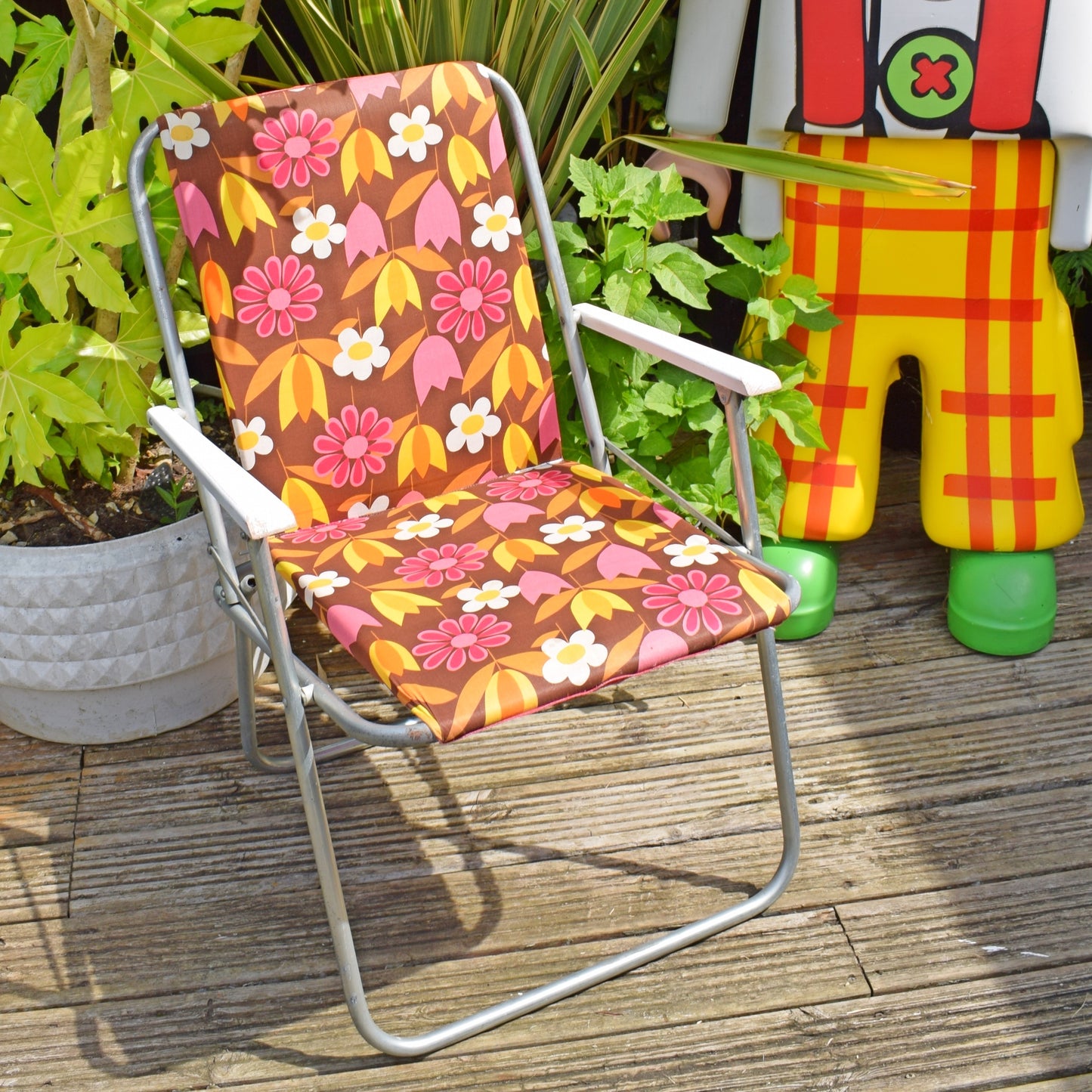 Vintage 1960s Padded Garden Chair - Flower Power - Brown / Pink