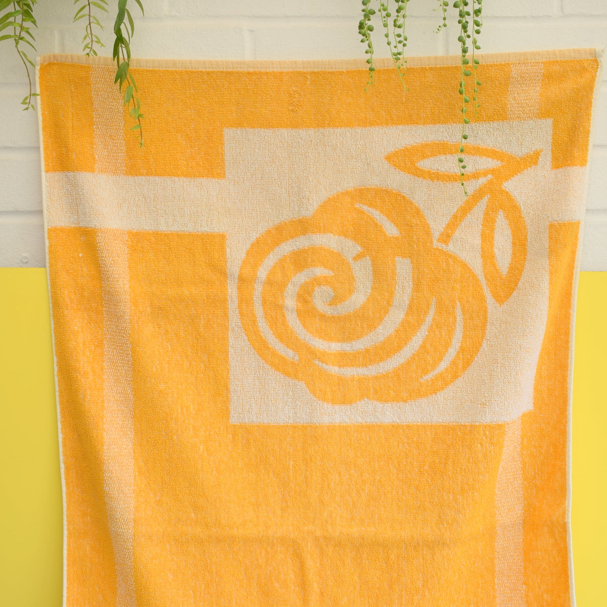 Vintage 1960s Cotton Hand / Bath Towels - Flower Power