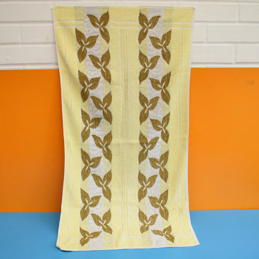 Vintage 1970s Cotton Bath Towel - Green by Pineapple Retro