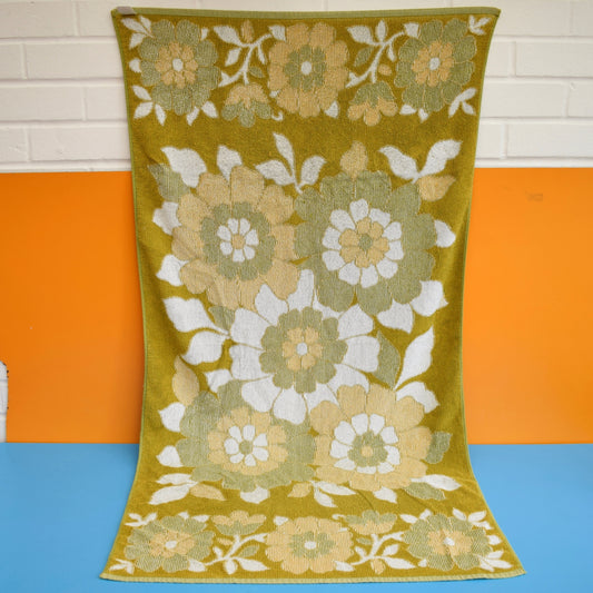 Vintage 1960s Cotton Bath Towel - Flower Power - Green by Pineapple Retro