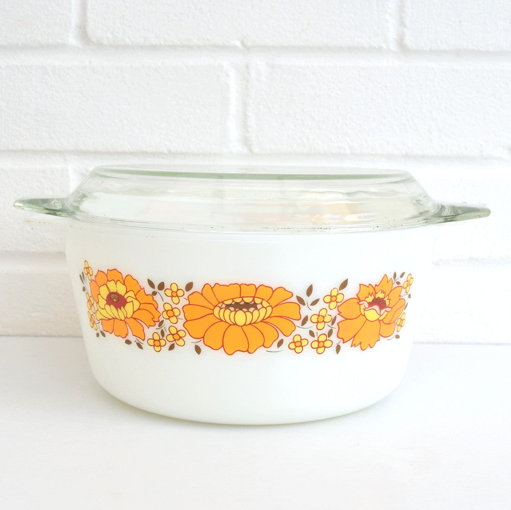 Pyrex Large Round Casserole With Lid - Orange Flower Power Pattern