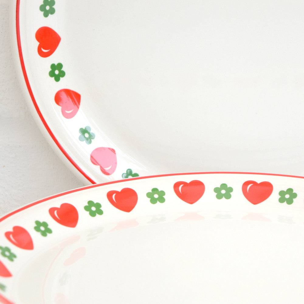 6 Vintage 1970s Barratts China Hearts & Flowers Small Dinner Plates, Red & Green