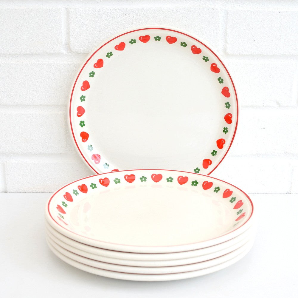 6 Vintage 1970s Barratts China Hearts & Flowers Dinner Plates, Red & Green