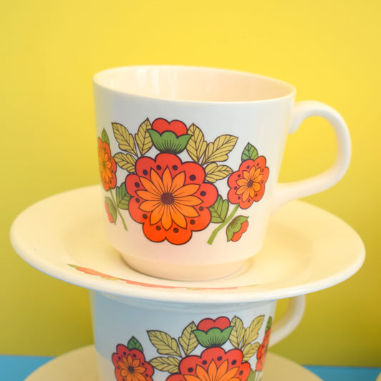 Vintage 1960s Flower Power - Romanian China Cup & Saucers - Orange x4