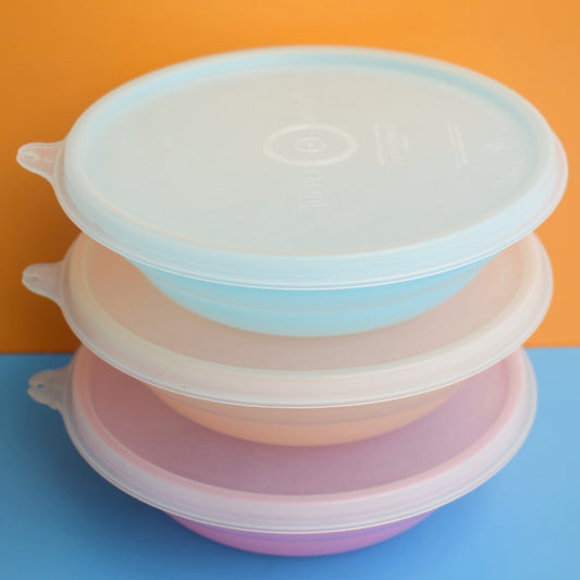 Vintage 1960s Tupperware Bowls- Pastel