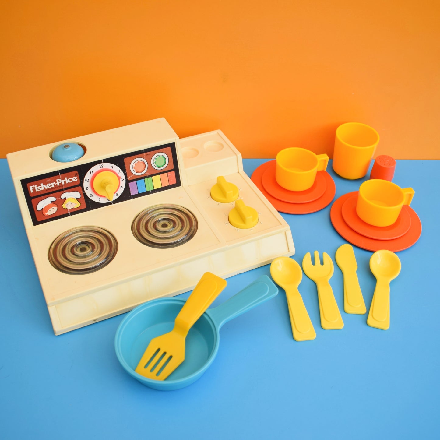 Vintage 1980s Plastic Fisher Price Cooker & Bits Pineapple Retro