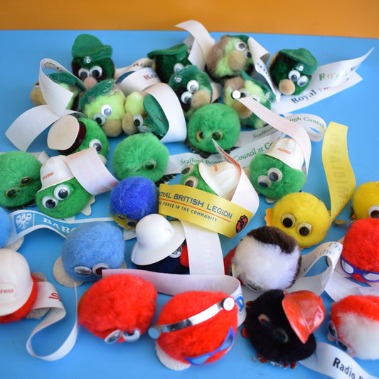 Vintage 1990s Advertising Sticky Feet Bugs Duplicates by Pineapple Retro