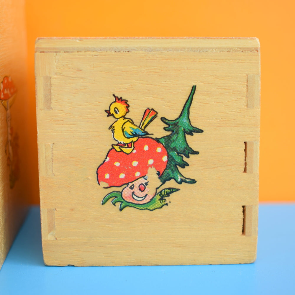 Vintage 1950s Wooden  Nesting / Stacking Boxes - Toadstools