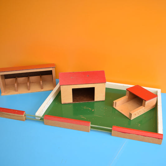 Vintage 1970s Farmyard - By Galt by Pineapple Retro