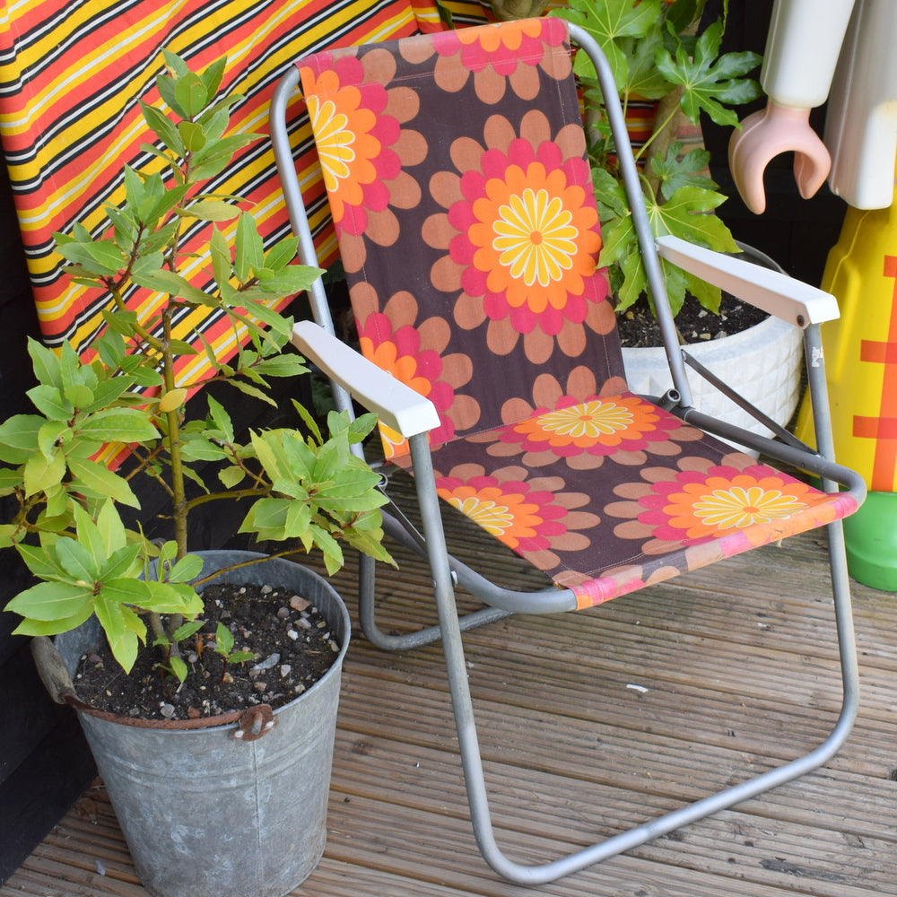 Vintage 1960s Folding Garden Chair / Windbreak - Flower Stripes- Orange