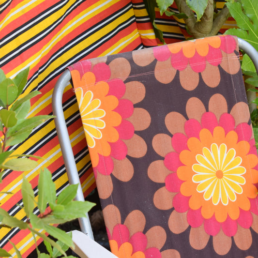 Vintage 1960s Folding Garden Chair / Windbreak - Flower Stripes- Orange