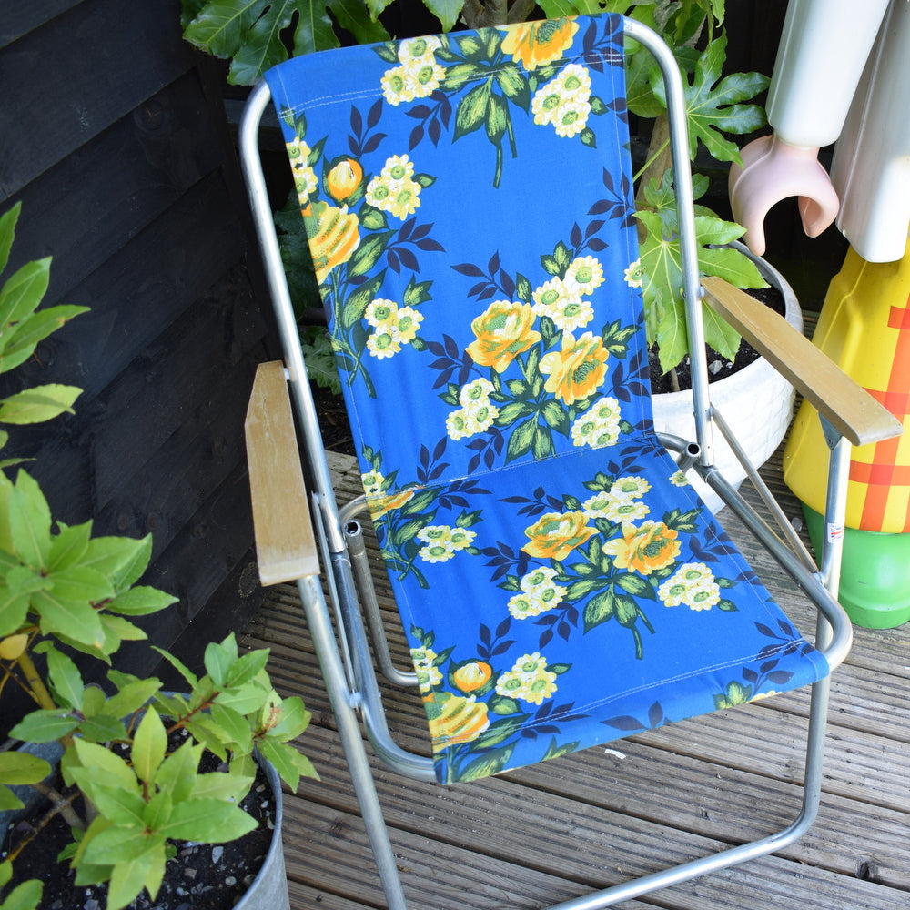 Vintage 1960s Folding Garden Chair / Parasol - Flowers - Blue