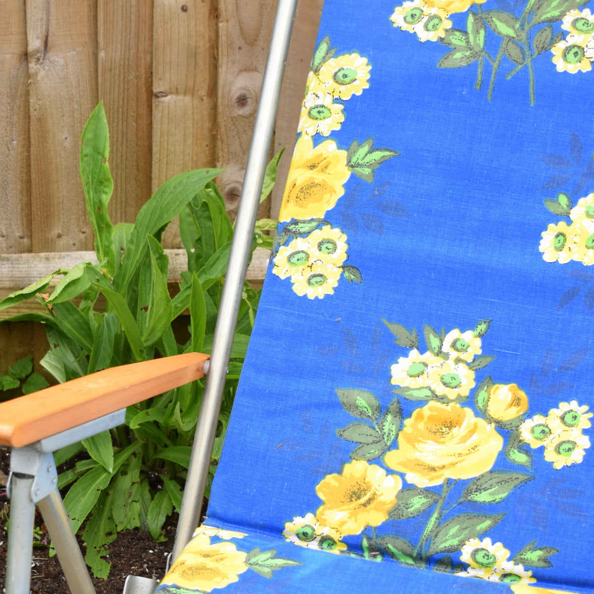 Vintage 1960s Folding, Reclining Garden Chair - Flower Power - Blue & Yellow Rose