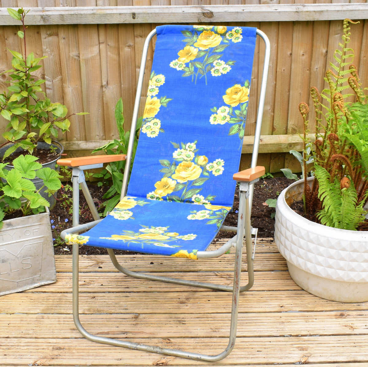 Vintage 1960s Folding, Reclining Garden Chair - Flower Power - Blue & Yellow Rose