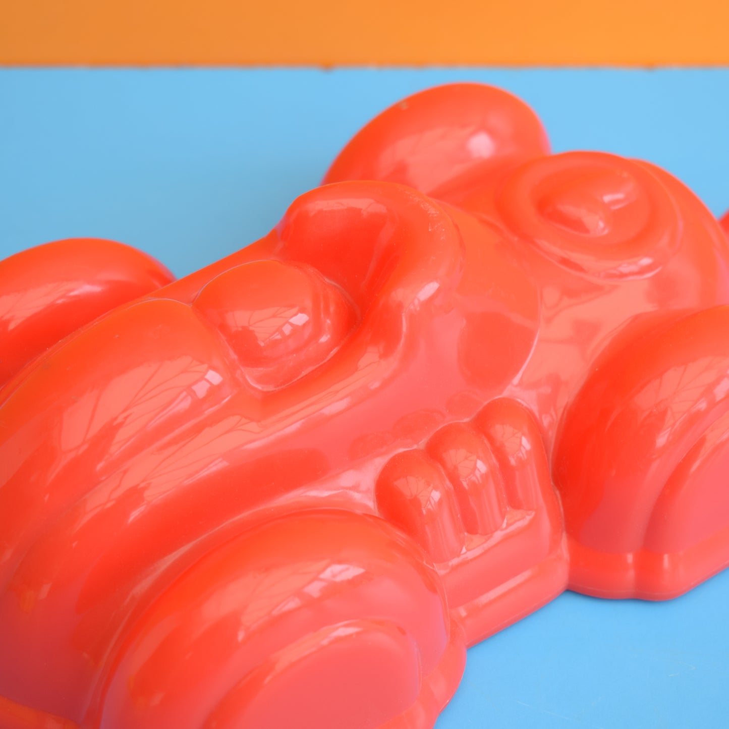 Vintage 1970s Jelly Mould - Race Car by Pineapple Retro
