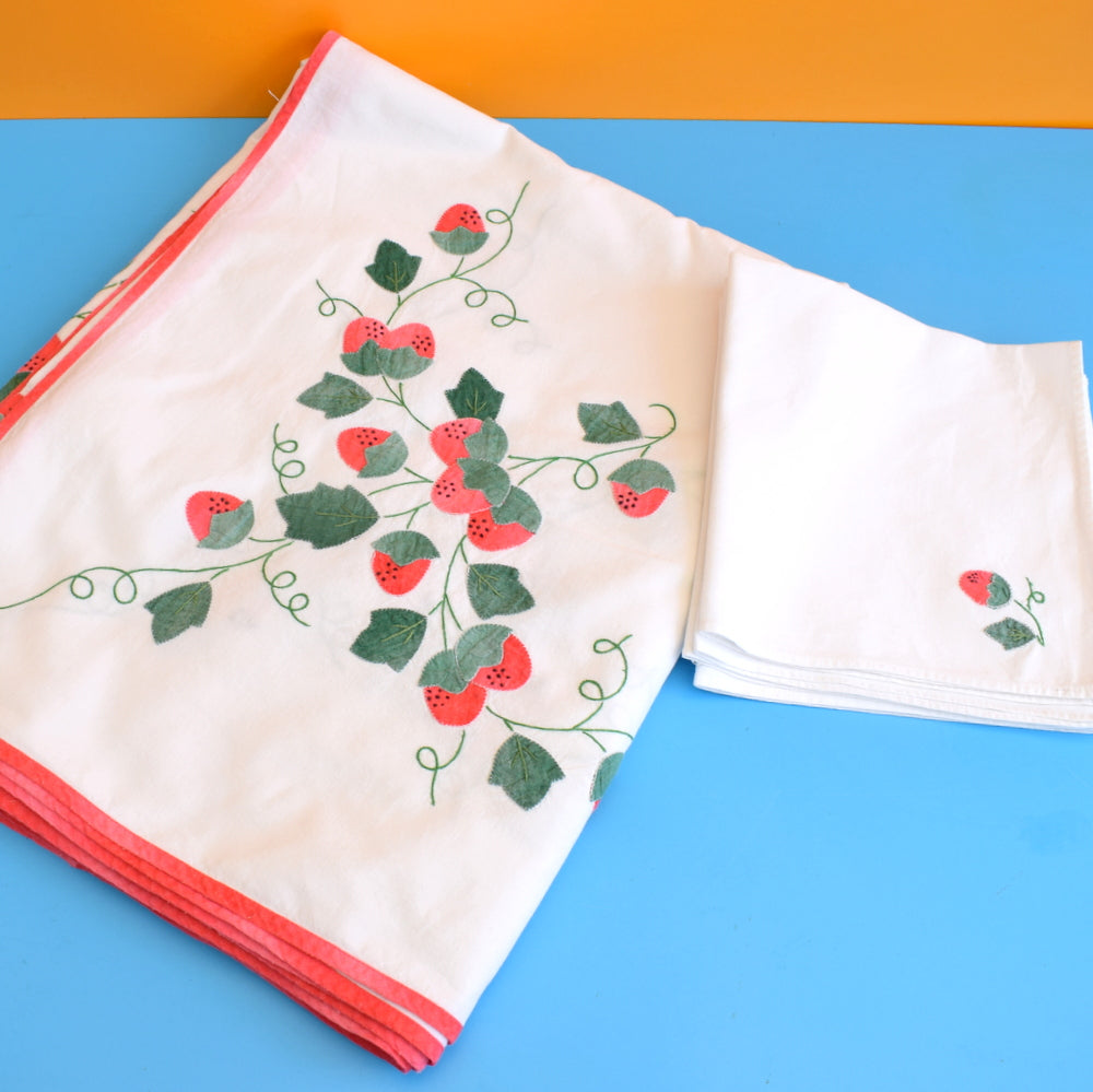 Vintage 1960s Embroidered Strawberry Tablecloth / Napkins