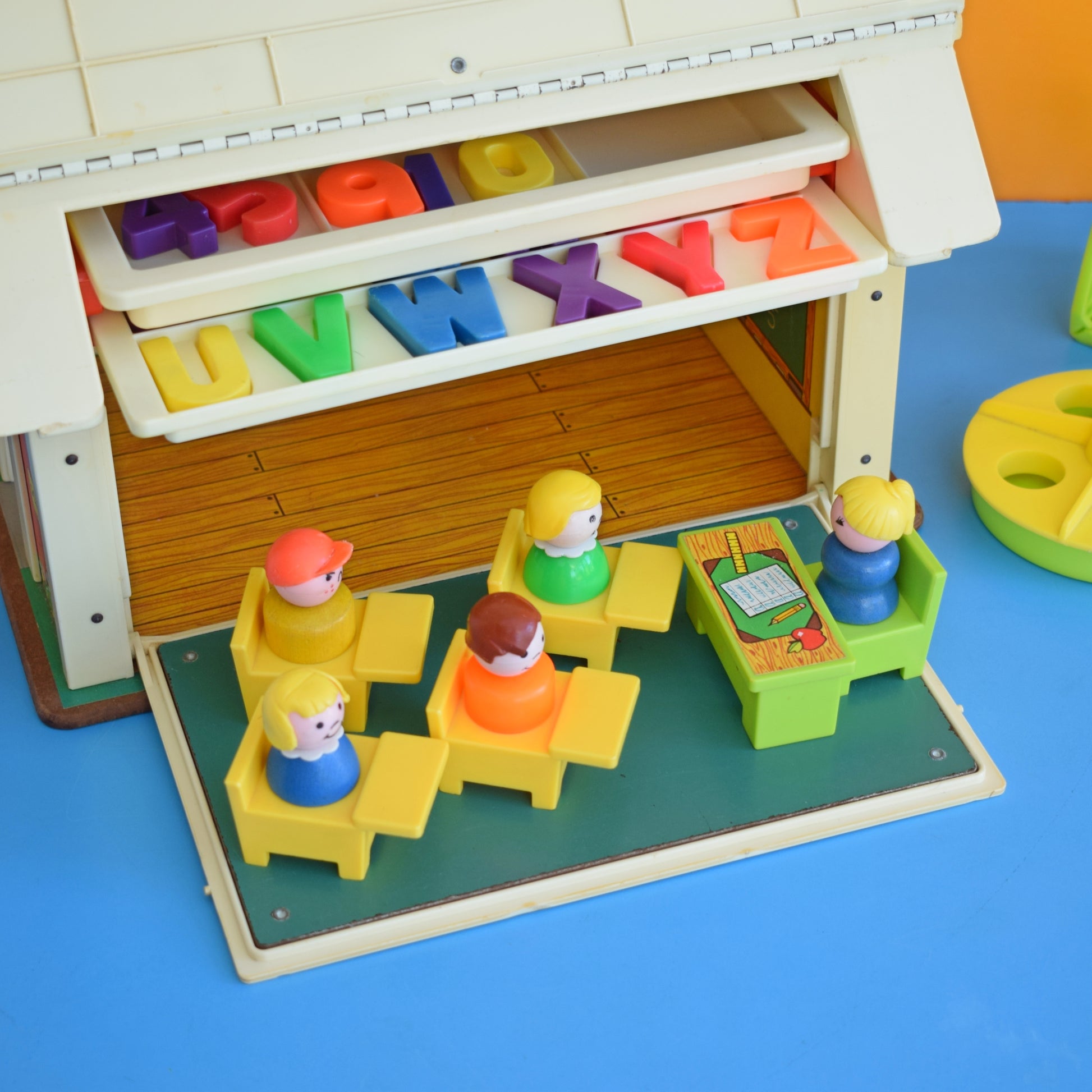 Schoolhouse Fisher Price Play School Play Family School Fisher