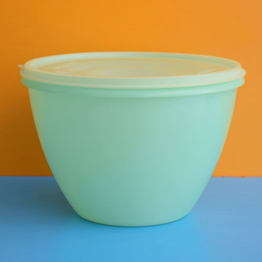 Vintage 1960s Plastic Tupperware Bits - Jadeite