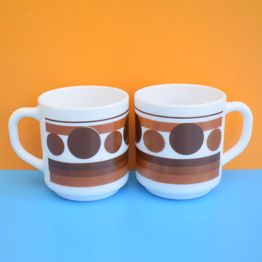 Vintage 1960s Mug Pair - France - Pyrex - Brown