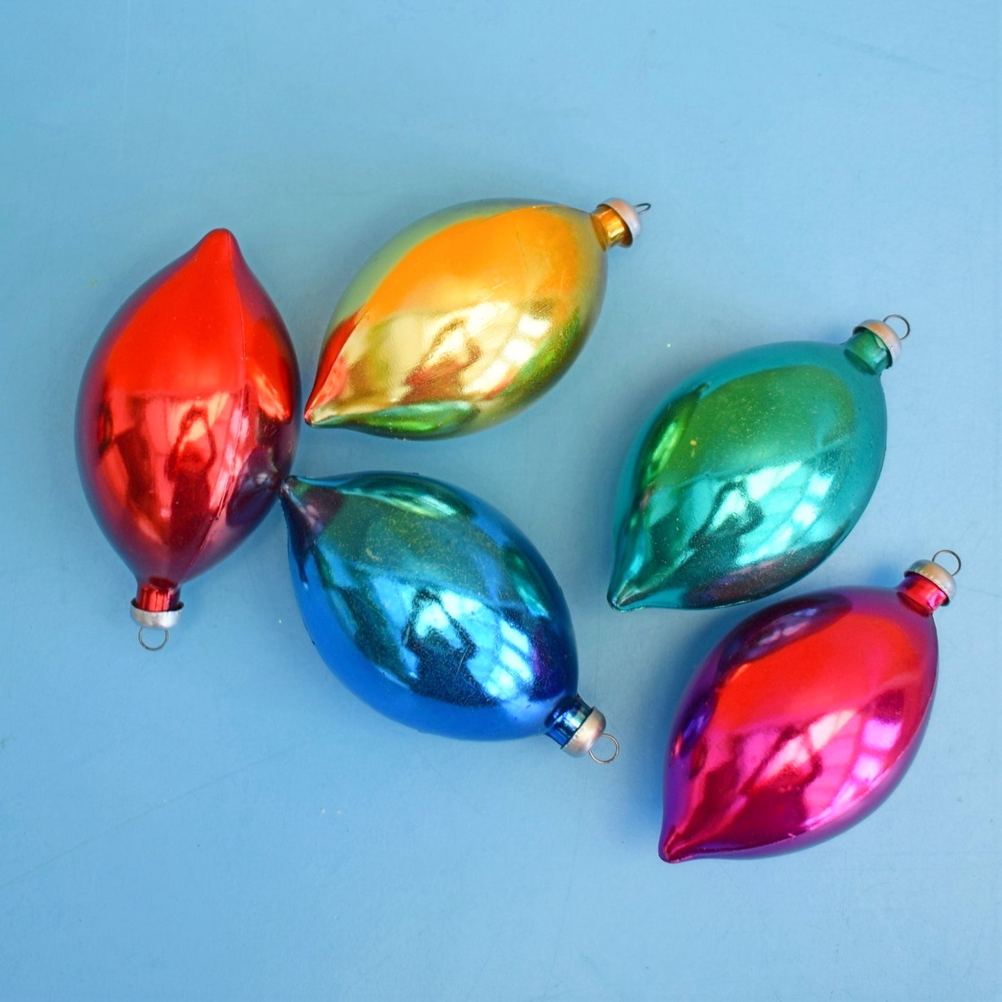 Vintage 1970s Plastic Christmas Baubles x5 Mixed