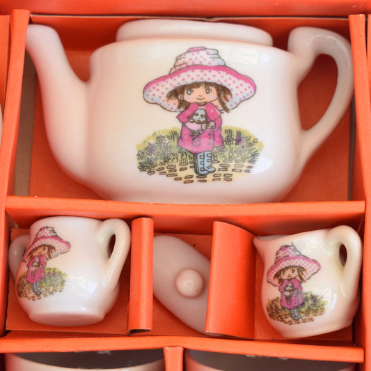 Vintage 1970s Kitsch Dolls China Tea Set - Little Girl