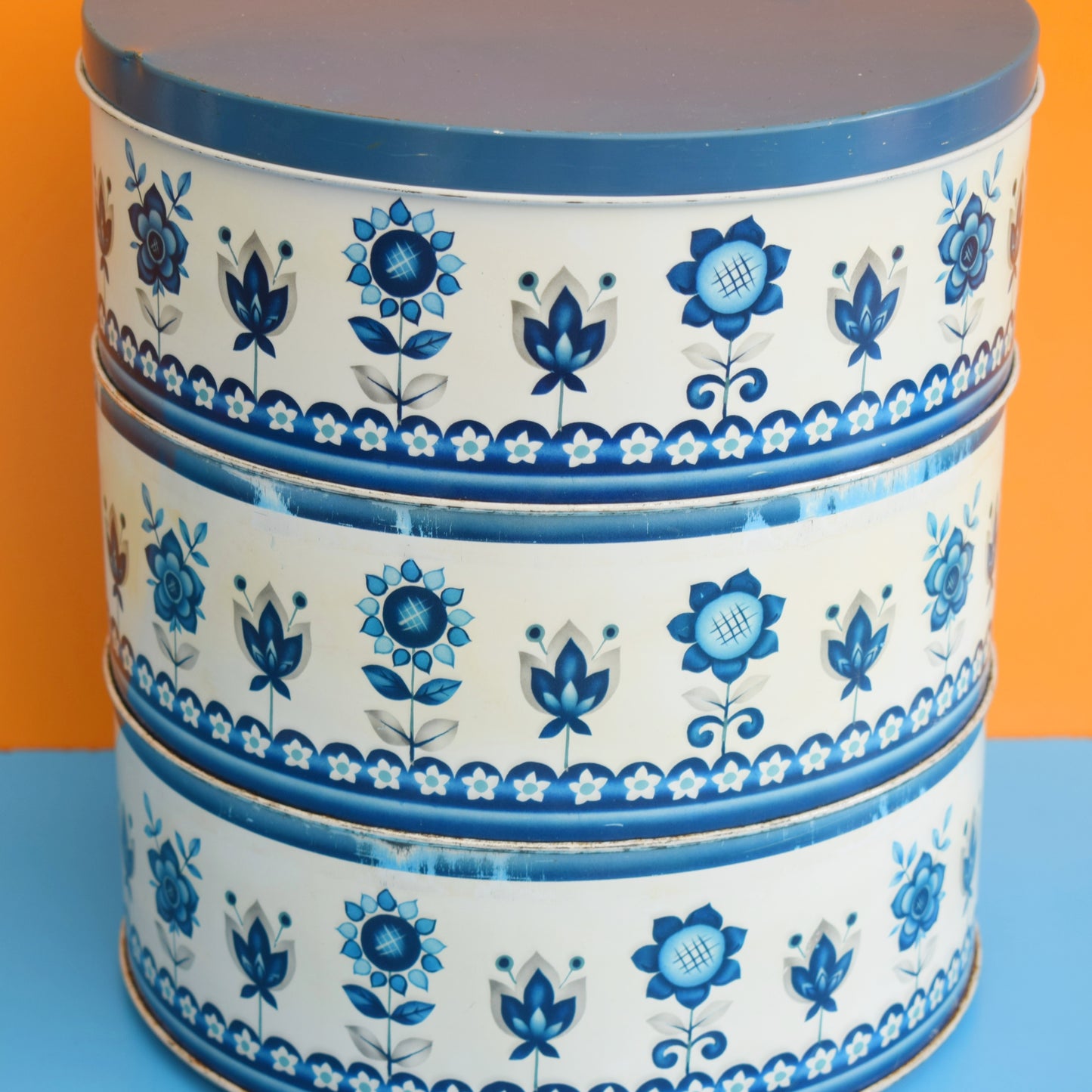 Vintage 1970s Cake Tins - Worcester Ware -Blue Tudor