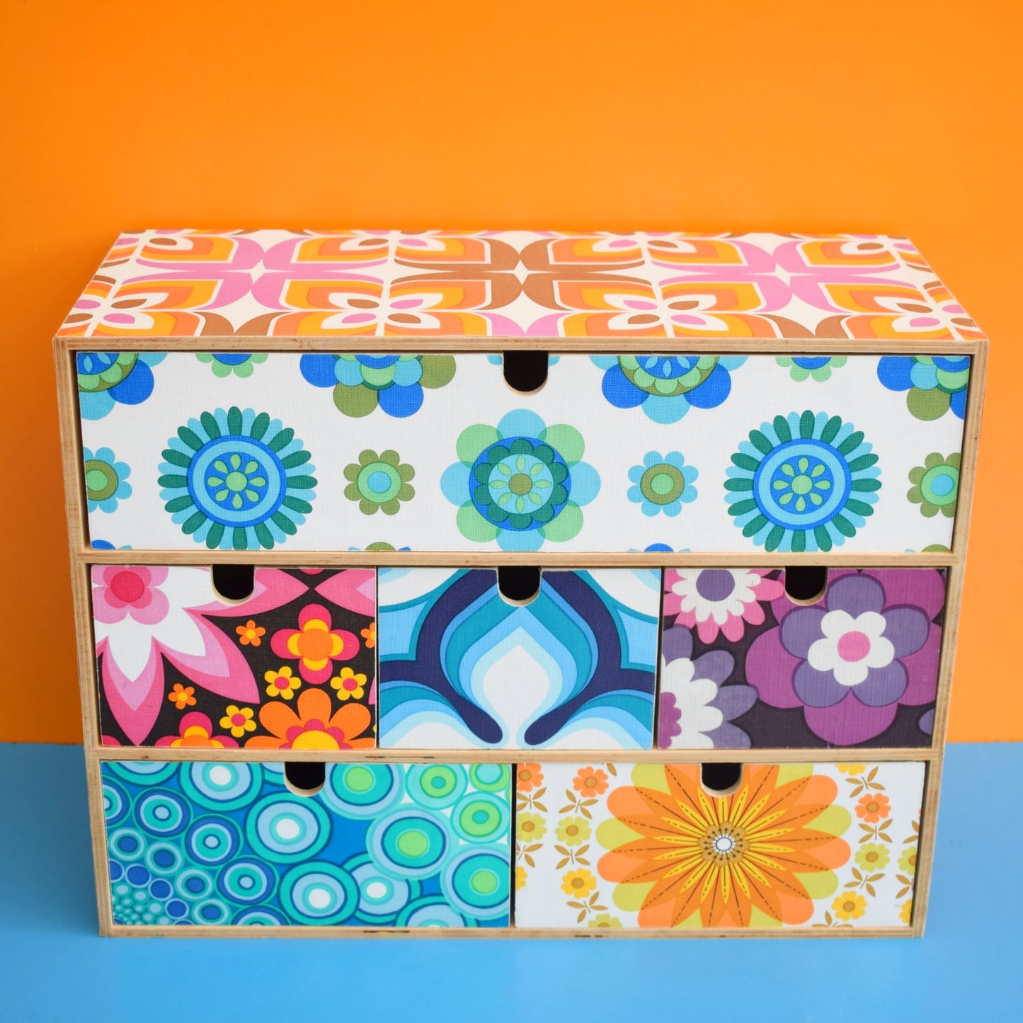 Wooden Unit - Vintage Wallpapers - Patchwork .