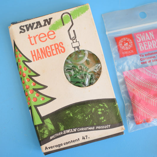 Vintage 1960s Christmas Tree Hangers / Tree Berries
