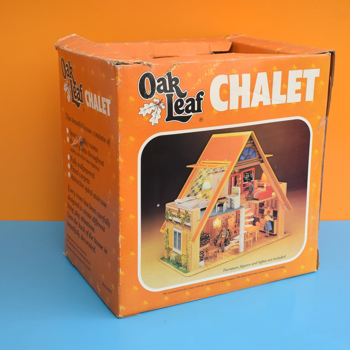 Vintage 1980s Oak Leaf Dollhouse - Boxed