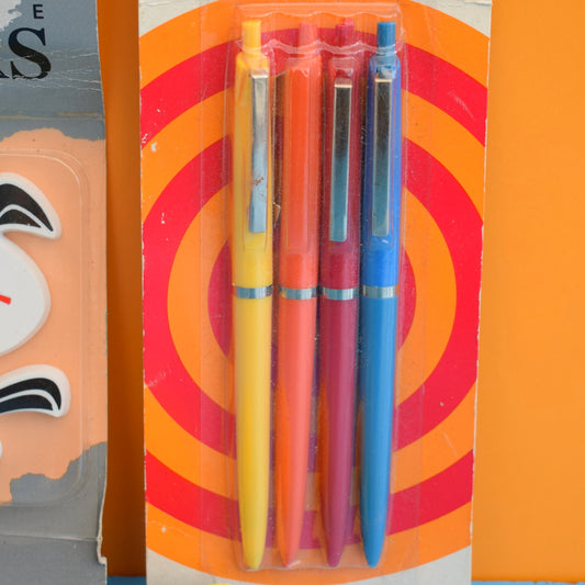 Vintage 1980s Plastic stationary / Hook - NOS by Vintage