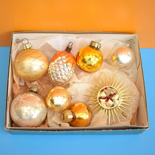 Vintage 1960s Mixed Glass / Panaura Decorations - Gold & Silver