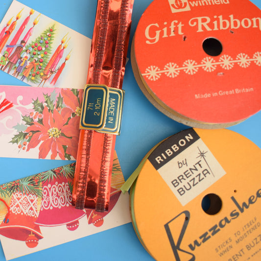 Vintage 1970s Gift Tags / Ribbon - Christmas Parcel Wrapping by Pineapple Retro
