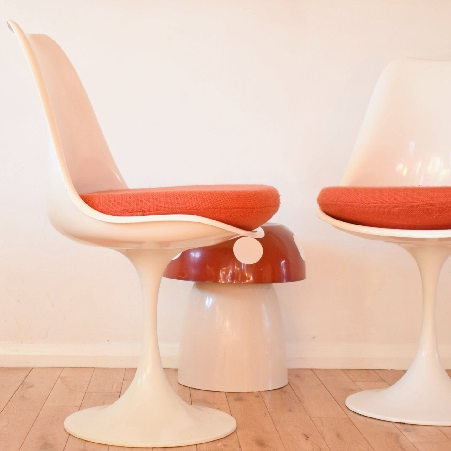 Vintage 1970s Tulip Based Chairs - White