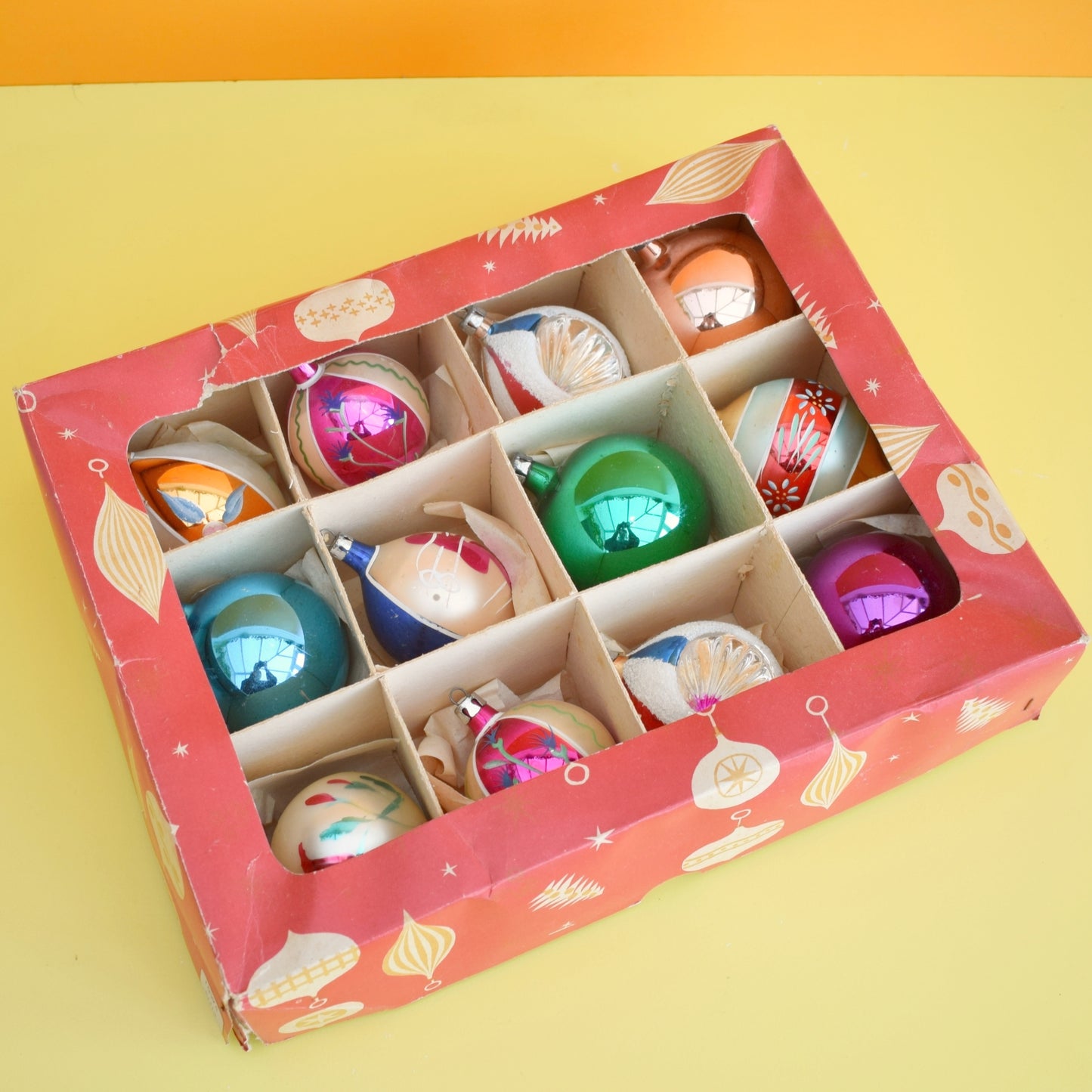 Vintage 1960s Glass Christmas Baubles - 12 Medium ..