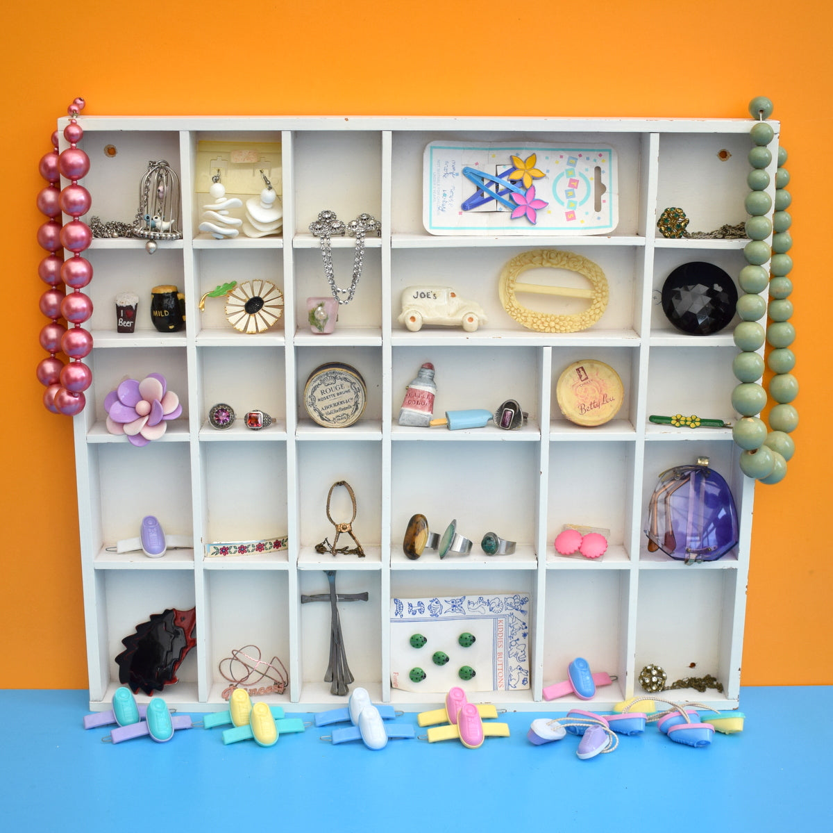 Vintage 1960s Jewellery / Accessories - Various by Vintage