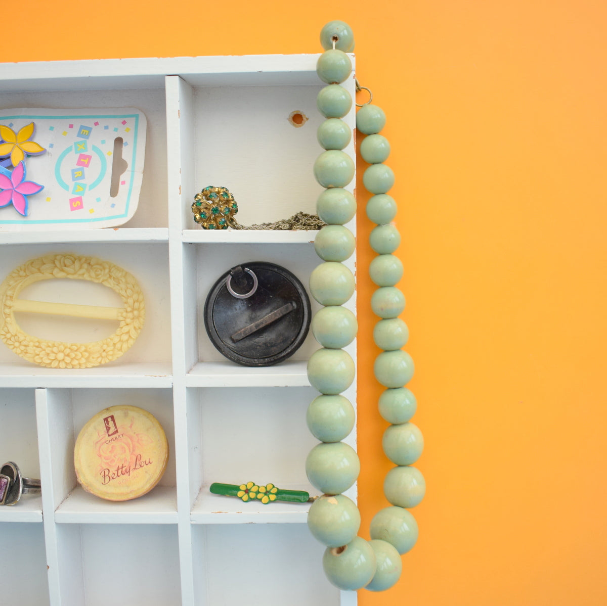 Vintage 1960s Jewellery / Accessories - Various by Vintage