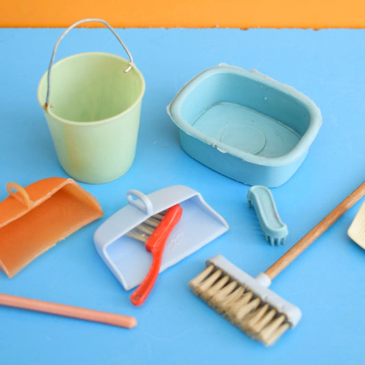 Vintage 1960s Dolls House Accessories - Addis by Pineapple Retro