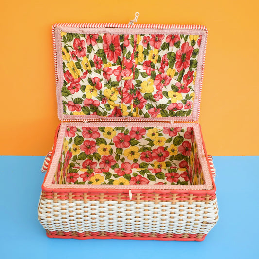 Vintage 1960s Sewing / Hobby Box - Flower Power .