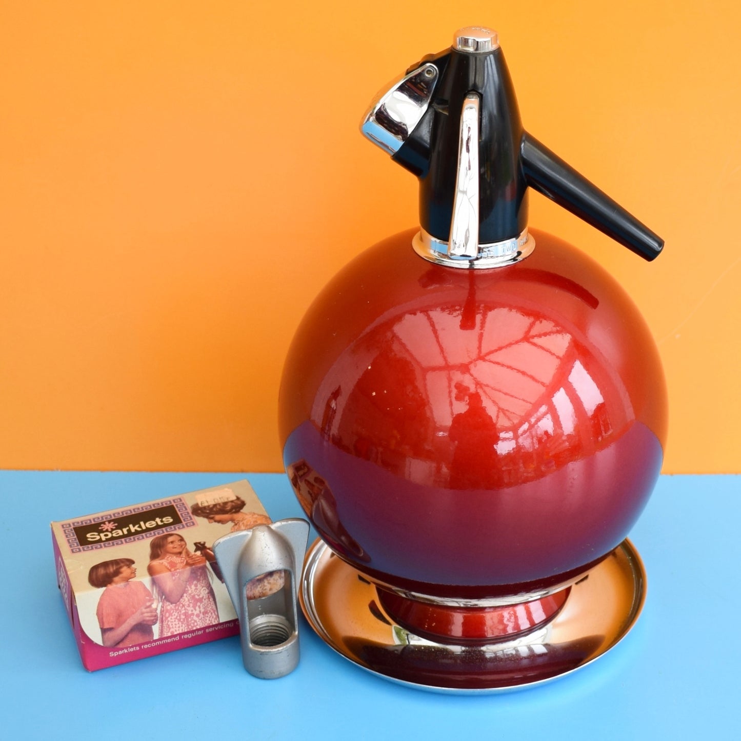 Vintage 1960s Globe Soda Syphon & Key- Red