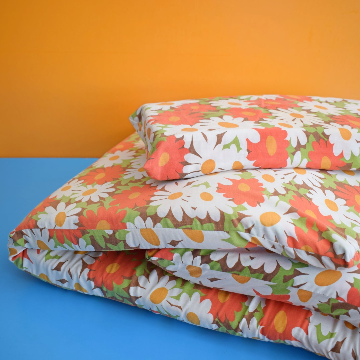 Vintage 1960s Folding Garden Cushion / Pillow